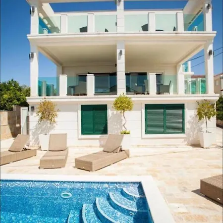 Villa Aristia Seget Vranjica
